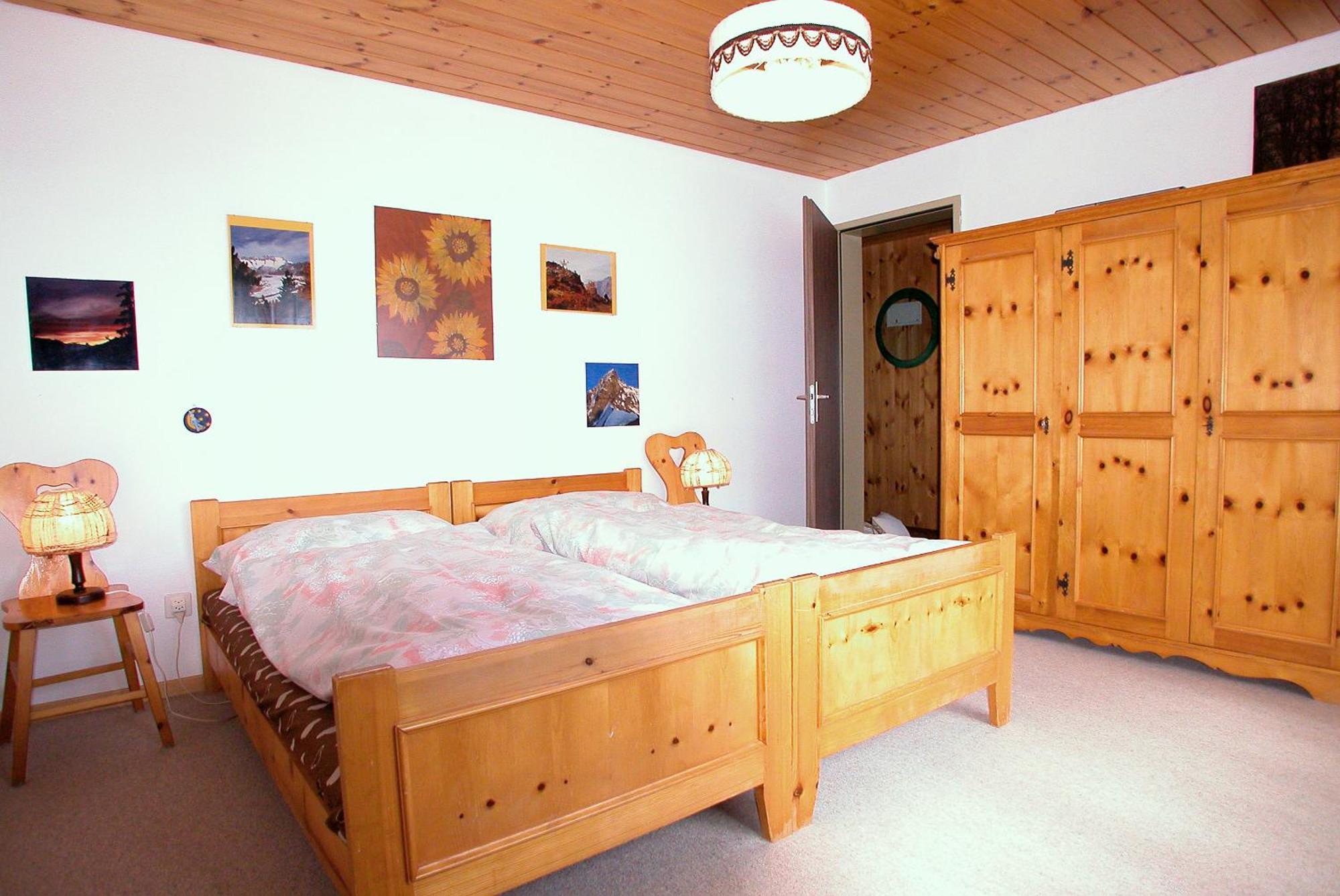 Alpenhaus Bettmeralp Rom bilde