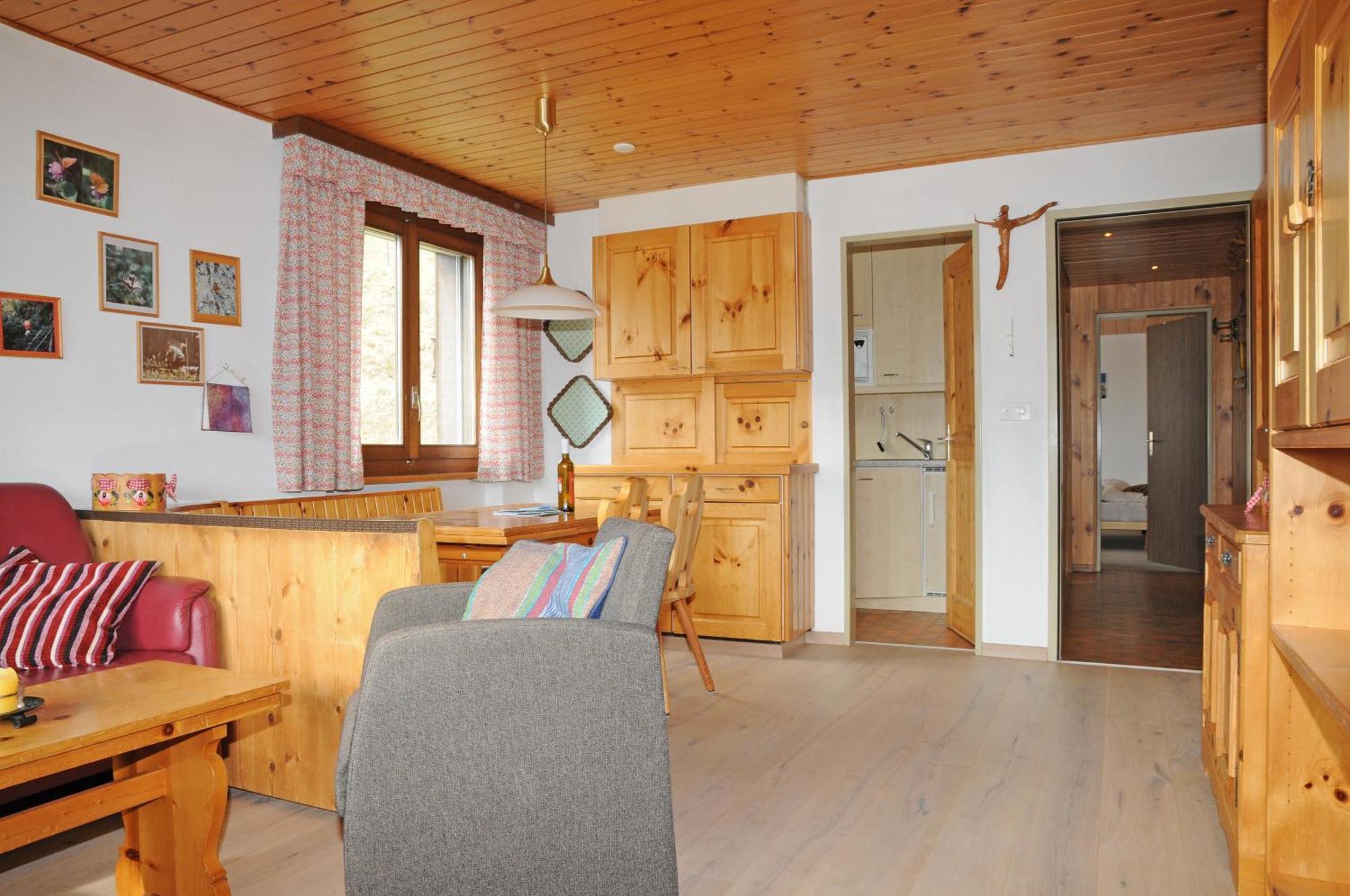 Alpenhaus Bettmeralp Rom bilde