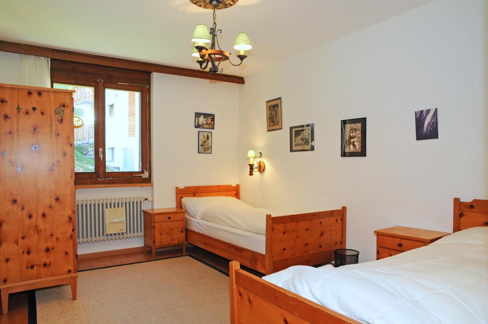 Alpenhaus Bettmeralp Rom bilde