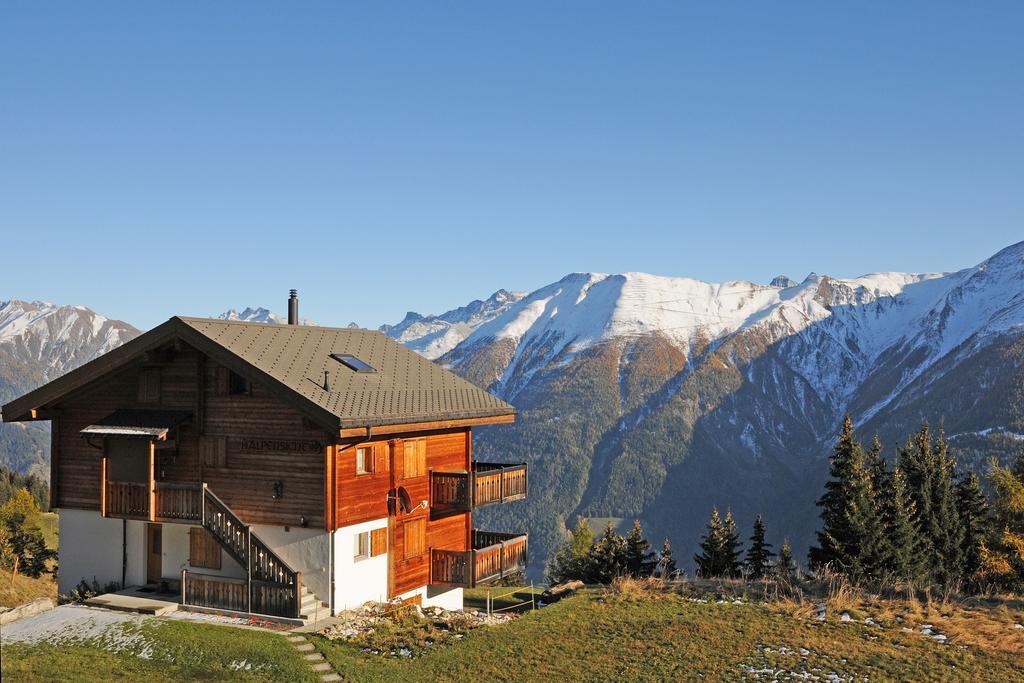 Alpenhaus Bettmeralp Rom bilde